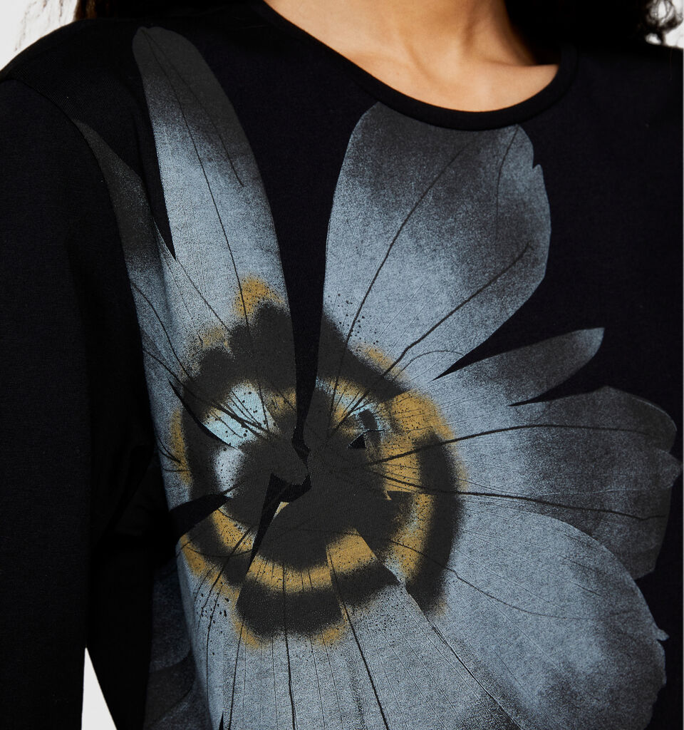 Organic cotton t-shirt with print - women's short sleeve t-shirts - Black | Sisley image number 5